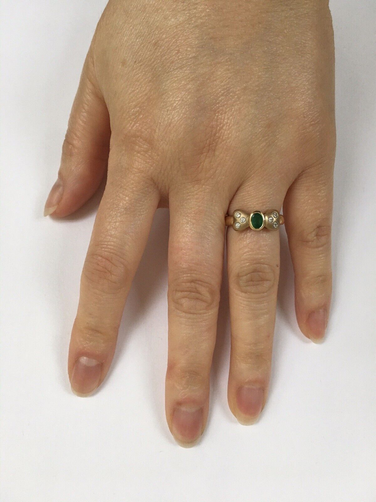 P-5930 New 14k Solid Yellow Gold Genuine Emerald With Diamond Ring SZ-6.5 Bowtie