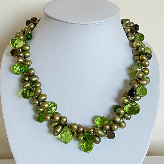 Natural freshwater pearl with green teardrop crystal necklace