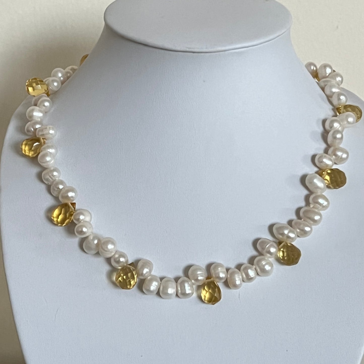 Natural fresh water pearl with crystal necklace