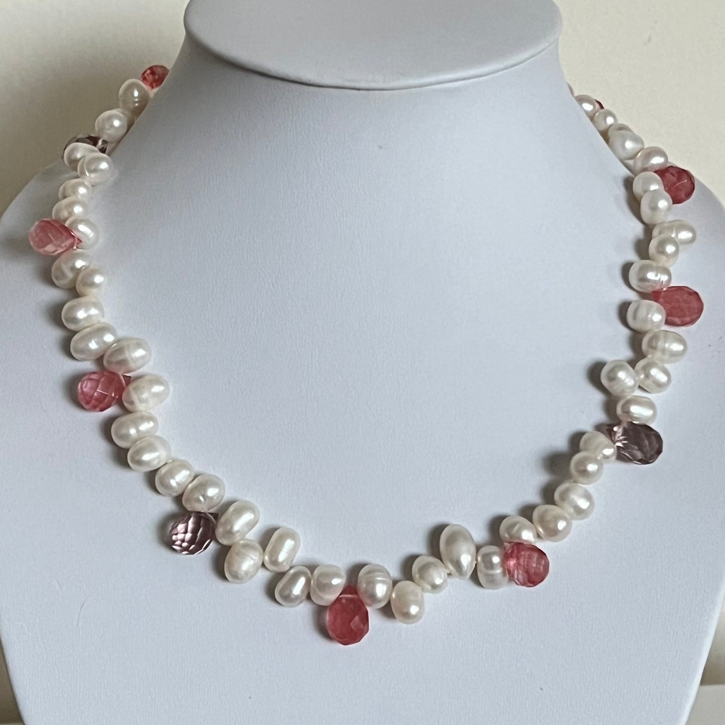 Natural fresh water pearl with Rose crystal necklace