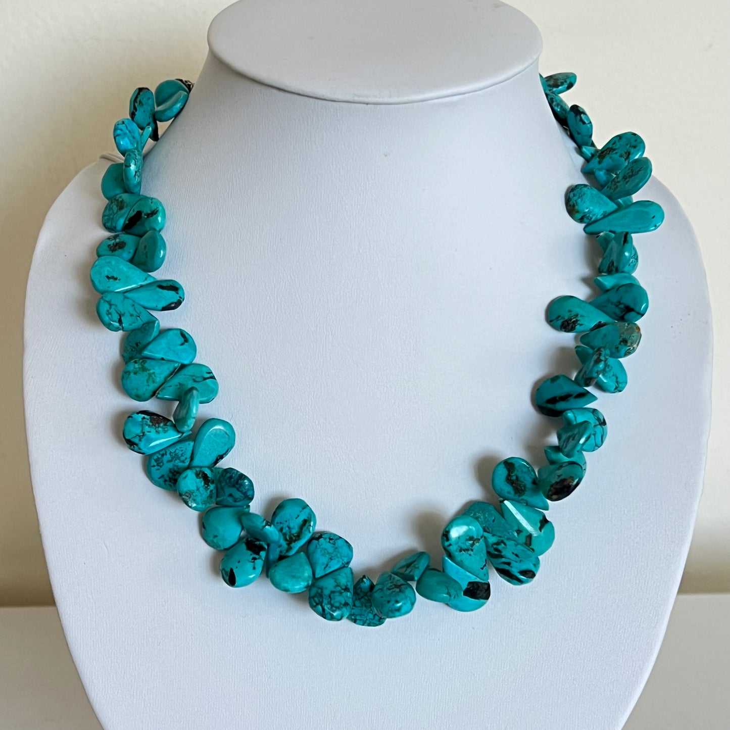 Unique style natural turquoise necklace