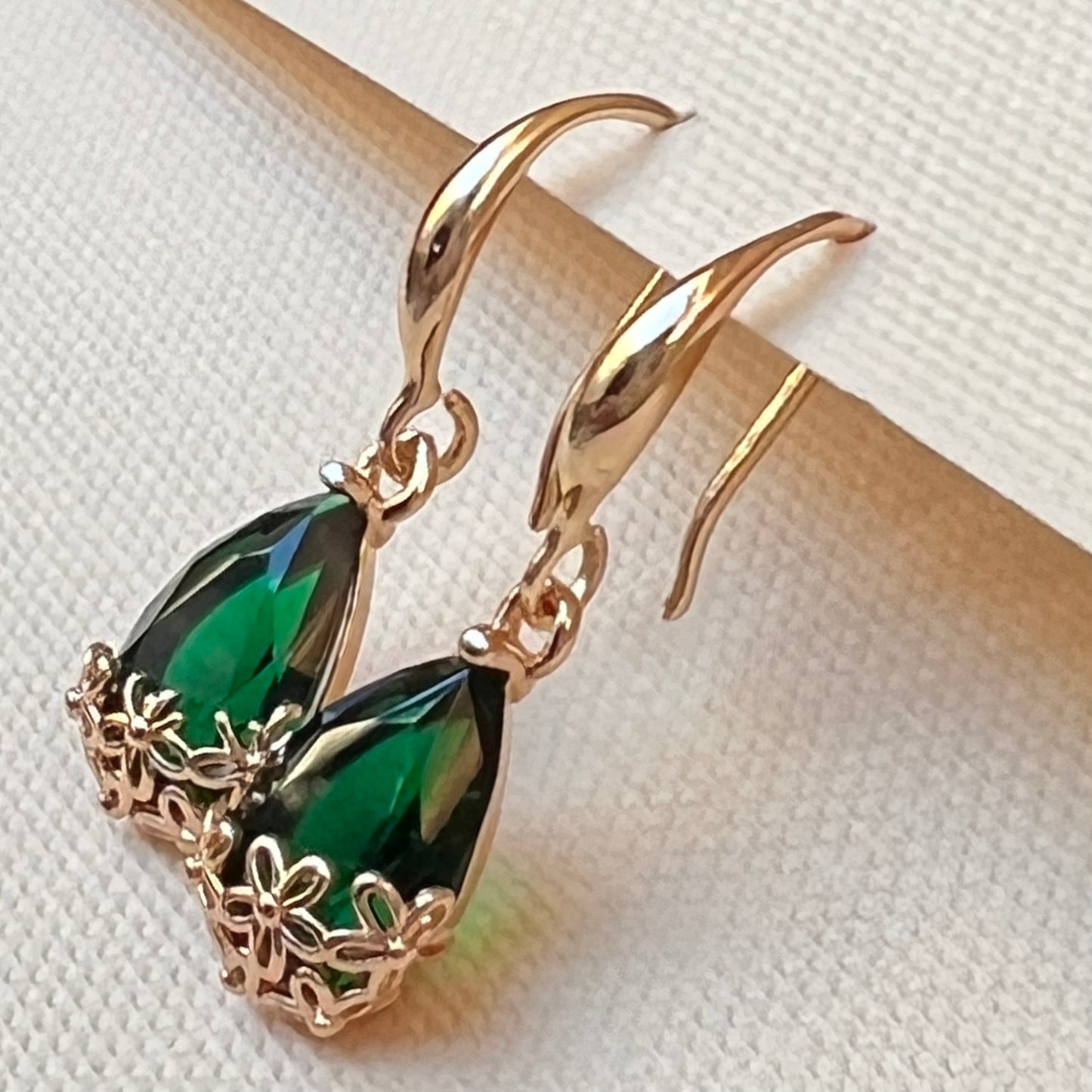 Quality Green Helenite Earrings Rose Gold Rhodium Polish Allergy Free