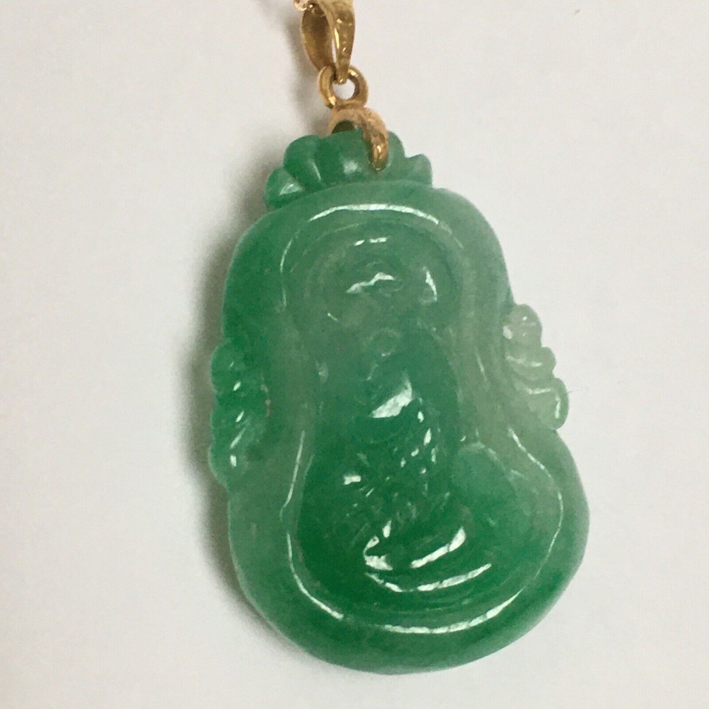 18k Solid Yellow Gold Green Jade Pendant Hand carved Good Luck Fish Gourd 7.7g