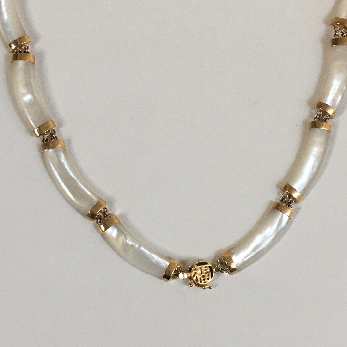 P-05756 New 14k Solid Yellow Gold Mother of pearl Necklace Unique Design MOP