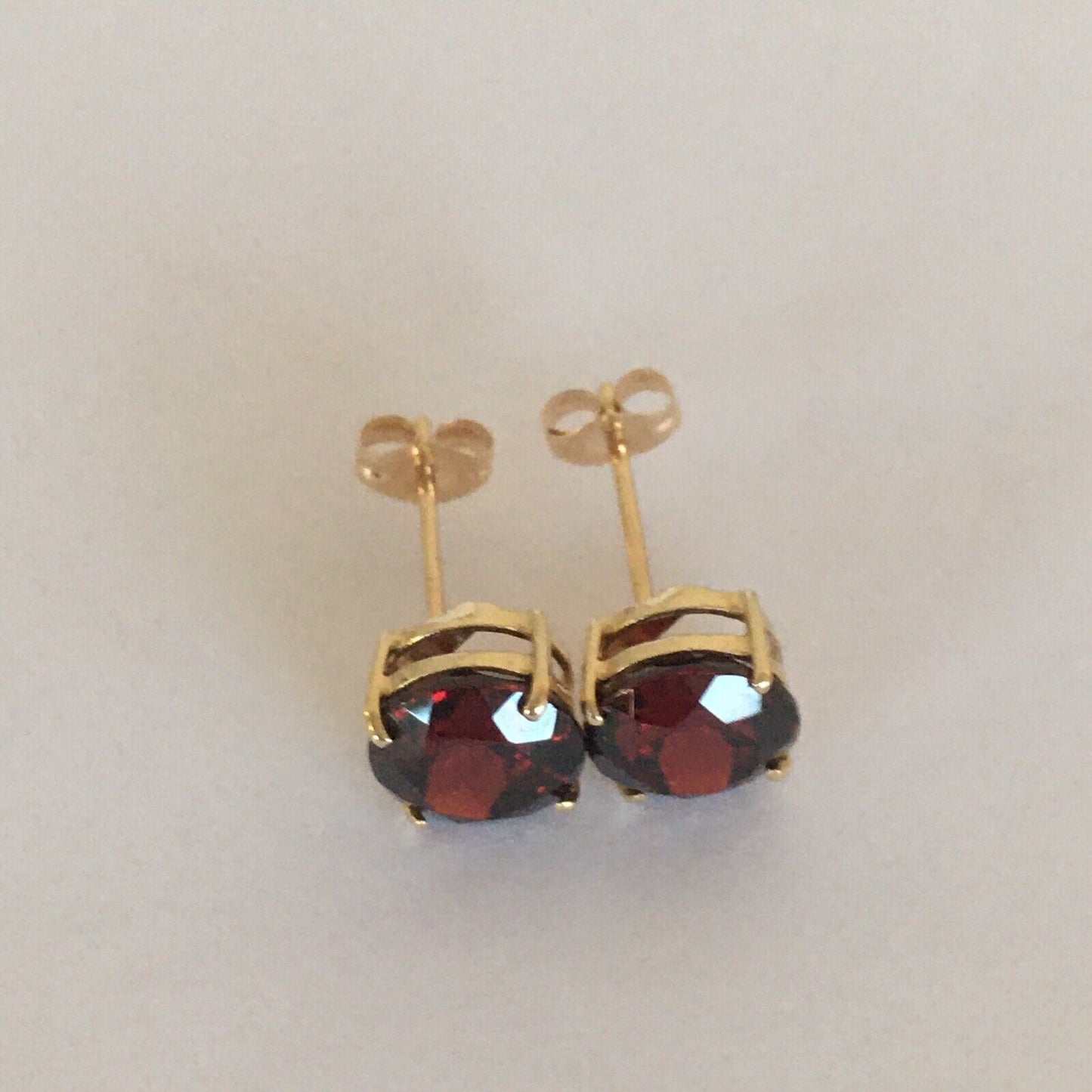 P2140 New 14k Solid yellow Gold Garnet Earrings Studs Round Gemstone 8*8mm