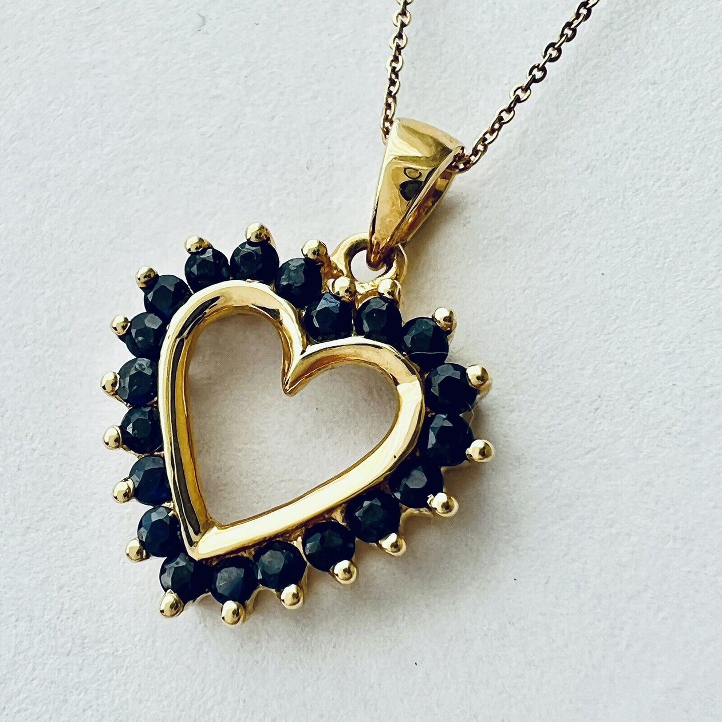 P-22060 New 18k Yellow Gold Genuine Sapphire Heart Pendant Italy Gold 1.9g 0.5ct