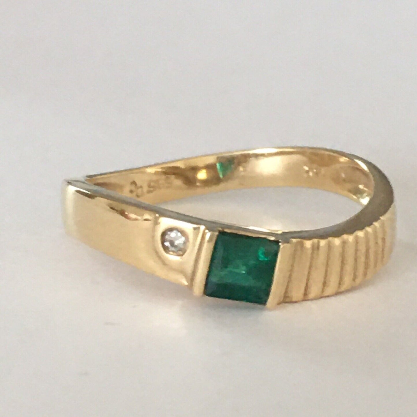 Q10624, New 14k Solid Yellow Gold Y/G Genuine Emerald Diamond Ring, SZ-7