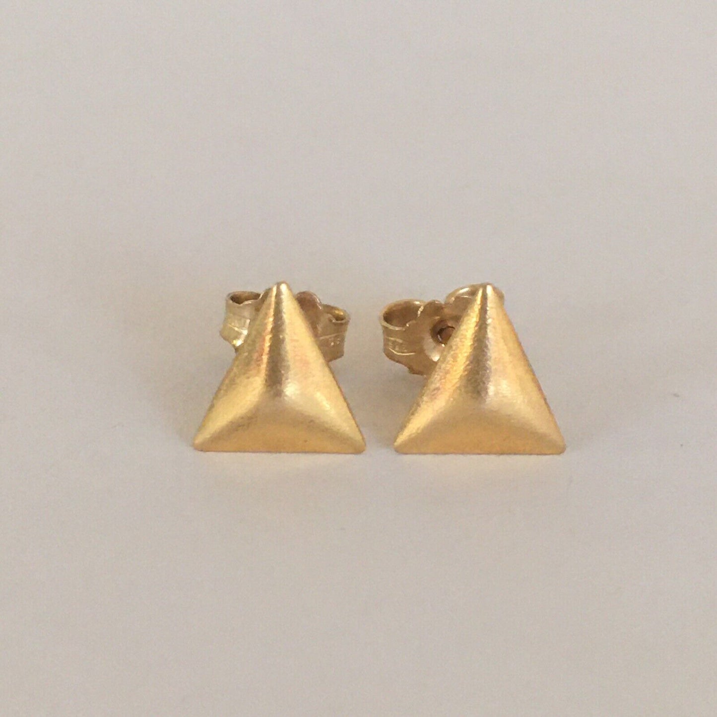 P-0360, New 14k Yellow Gold Earrings Studs Unique Triangle Design