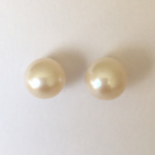 P-5203, New 14k Solid Yellow Gold Natural Japanese Culture Pearl Studs Earrings