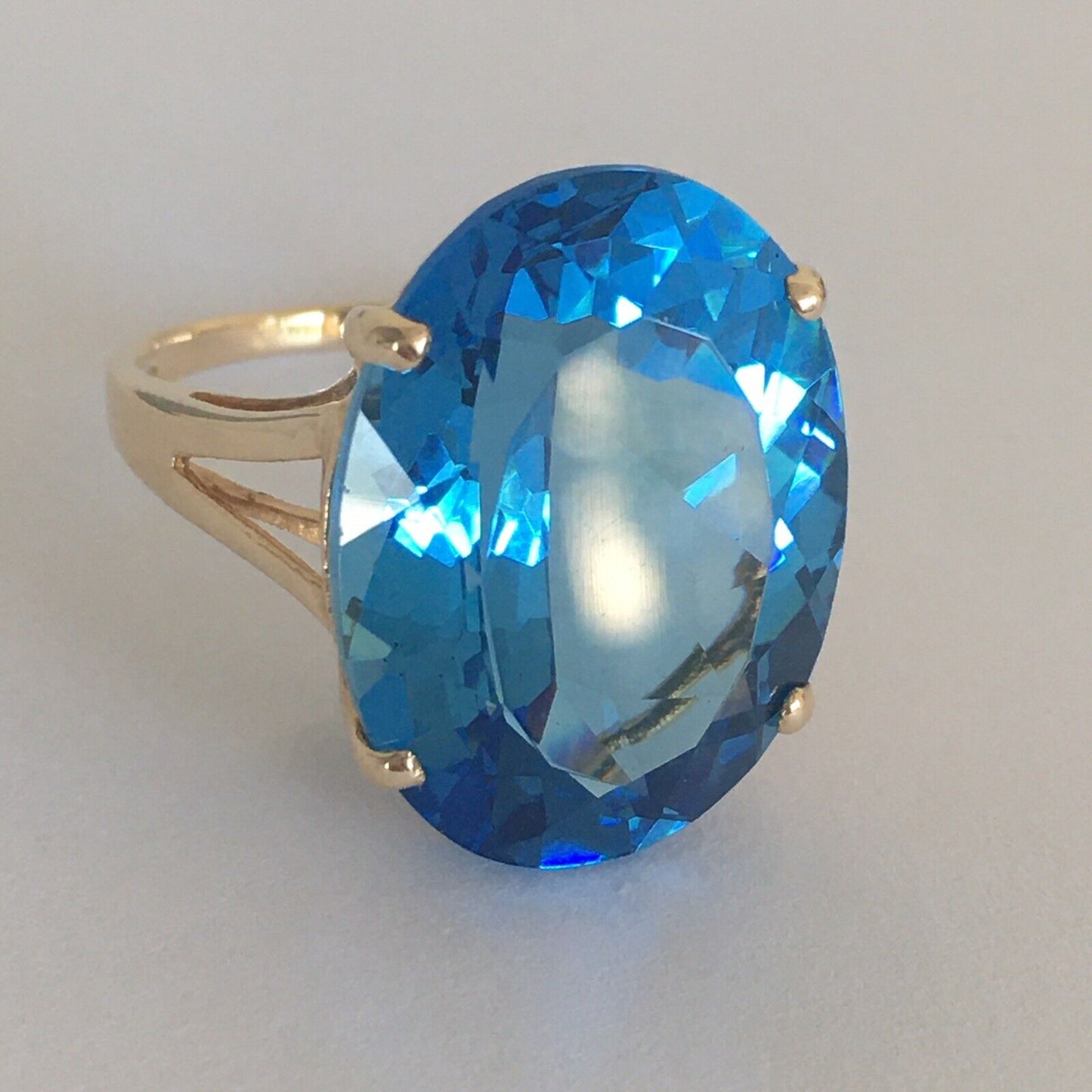 New 14k Solid Yellow Gold Y/G Ring Blue Topaz, 15*20mm, Oval, SZ-7, P068012