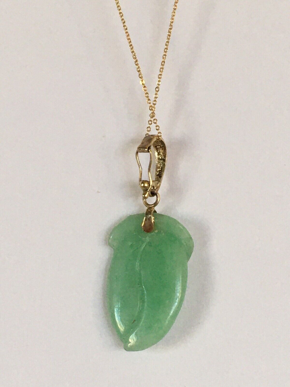 P-4630 New 14k Solid Yellow Gold Natural Quality Green Jade Pendant LongLifePear