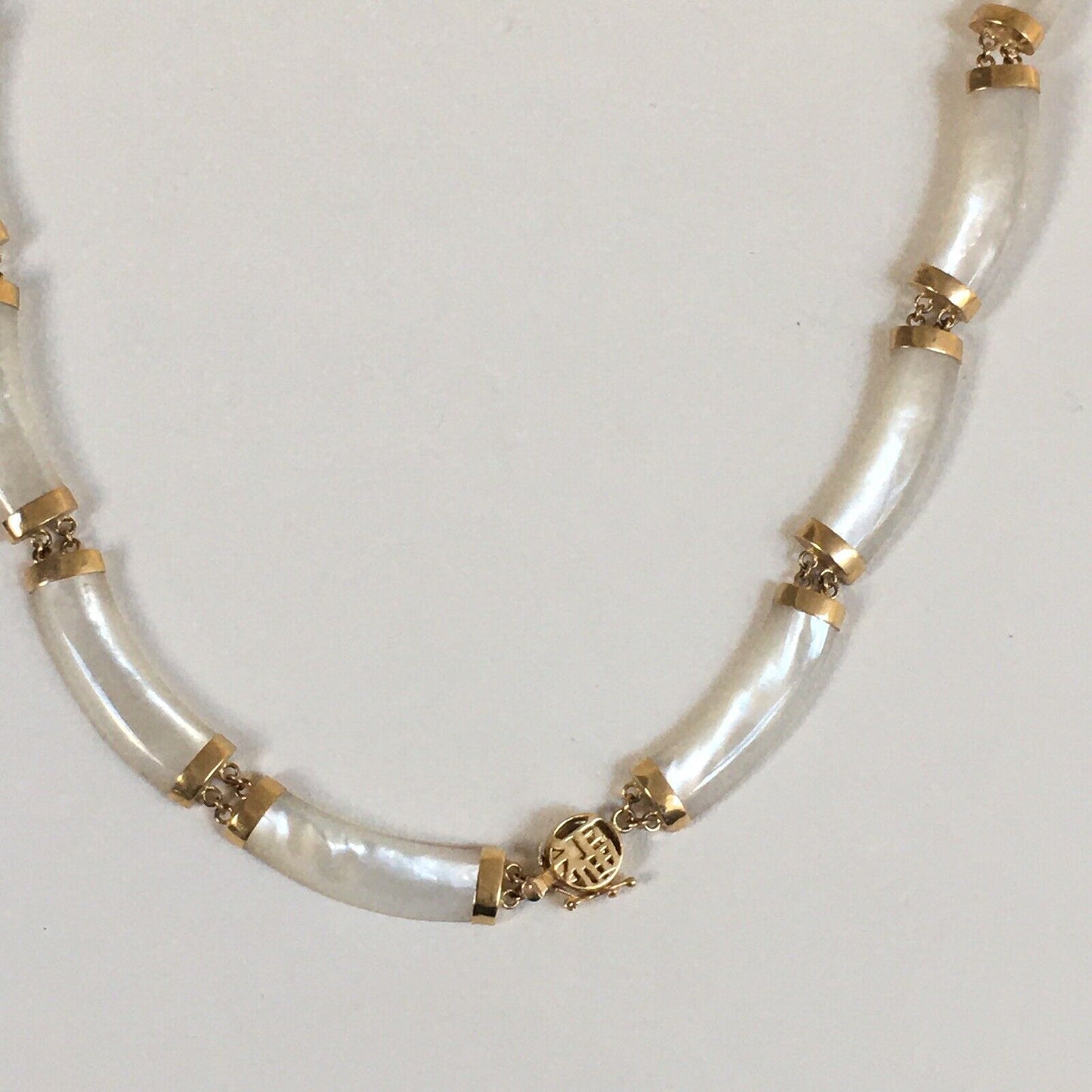 P-05756 New 14k Solid Yellow Gold Mother of pearl Necklace Unique Design MOP