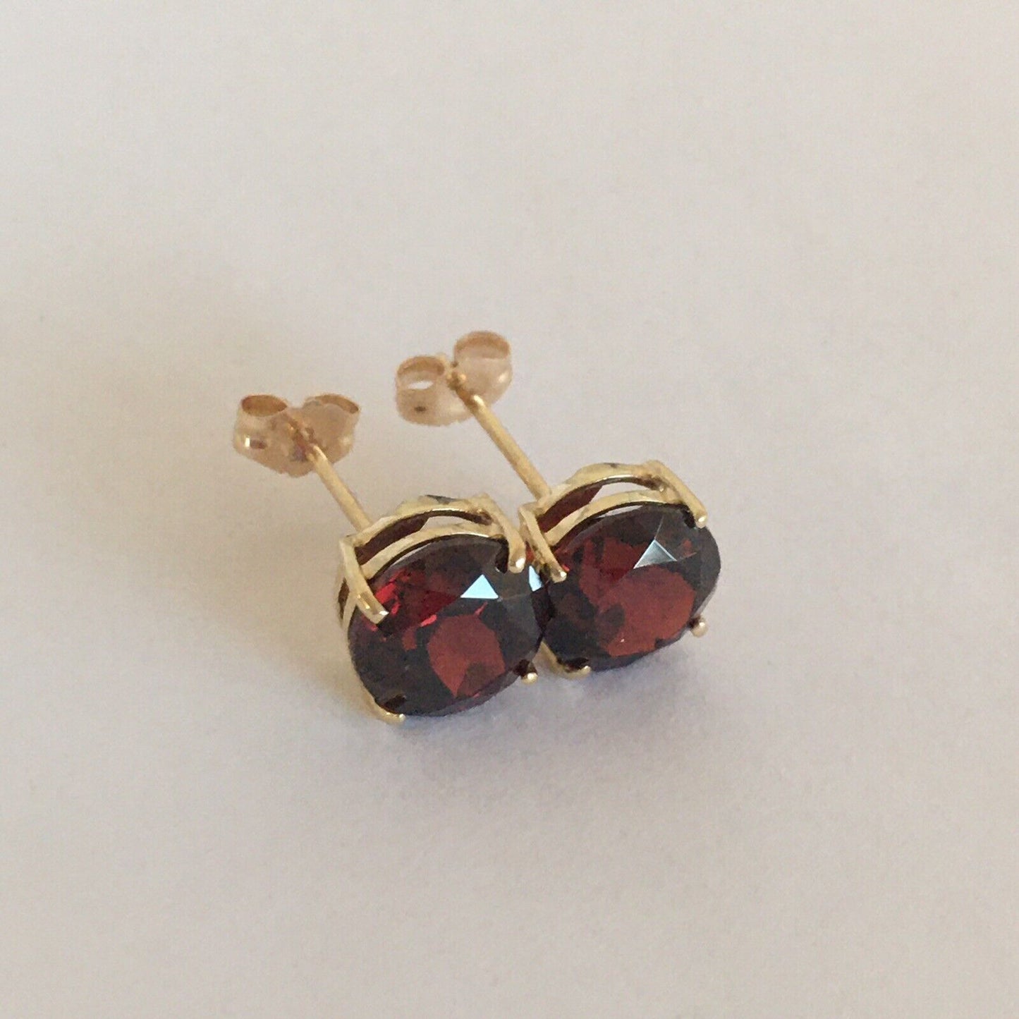 P2140 New 14k Solid yellow Gold Garnet Earrings Studs Round Gemstone 8*8mm