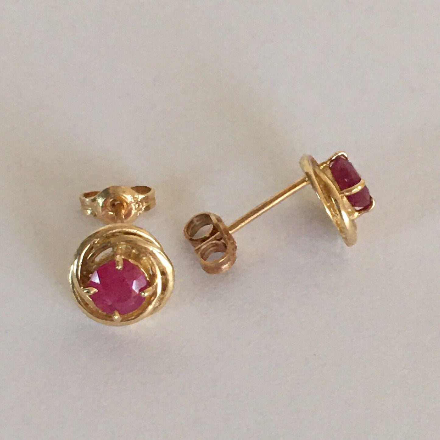 P-0215 14k Solid yellow Gold genuine Ruby Earrings Studs Round Precious Gemstone