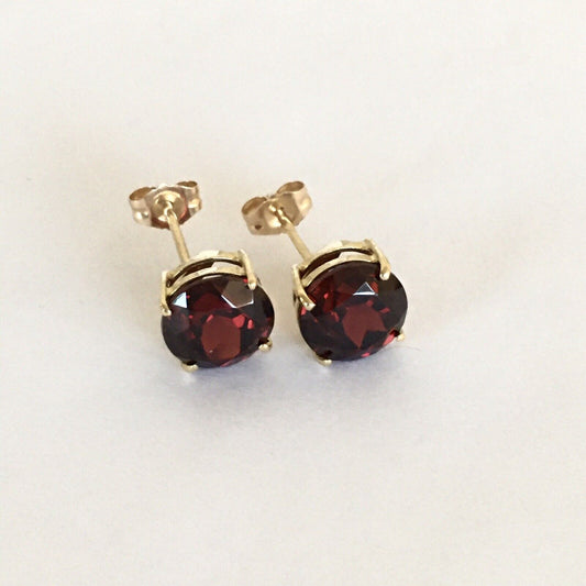 P2140 New 14k Solid yellow Gold Garnet Earrings Studs Round Gemstone 8*8mm