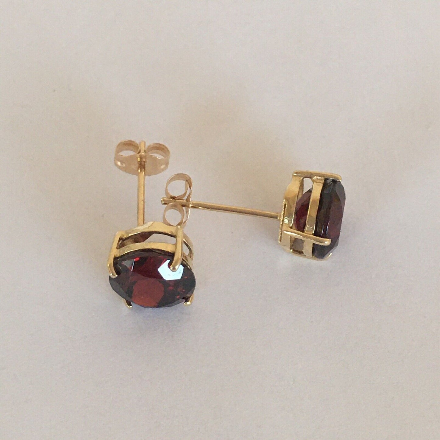 P2140 New 14k Solid yellow Gold Garnet Earrings Studs Round Gemstone 8*8mm