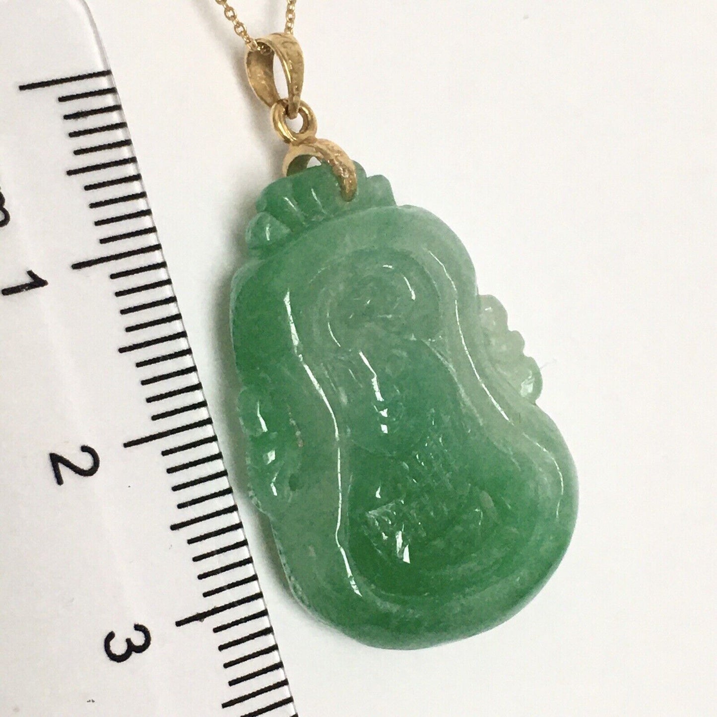 18k Solid Yellow Gold Green Jade Pendant Hand carved Good Luck Fish Gourd 7.7g