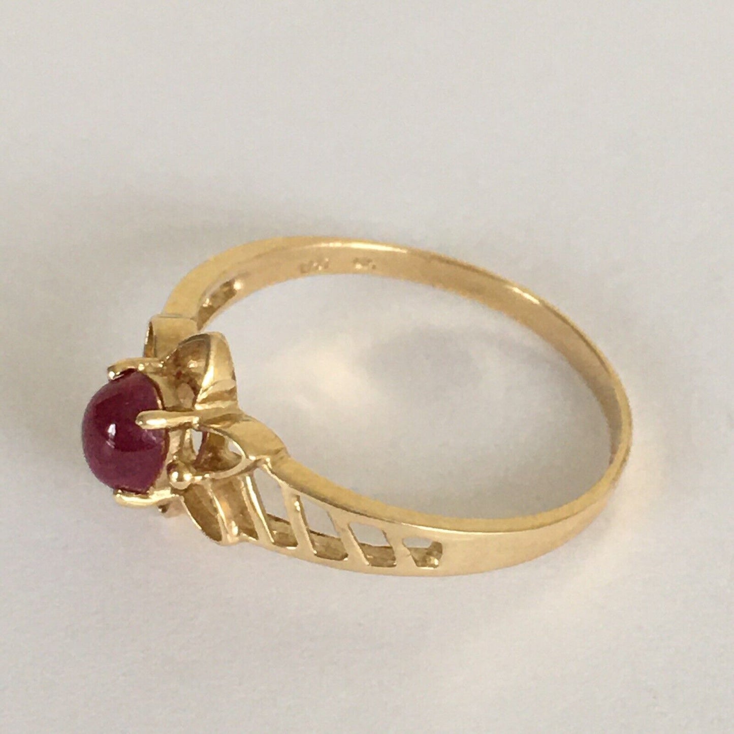 P-5610, New 14k Solid Yellow Gold Y/G Genuine Ruby Ring, Oval Shape, SZ-6.5