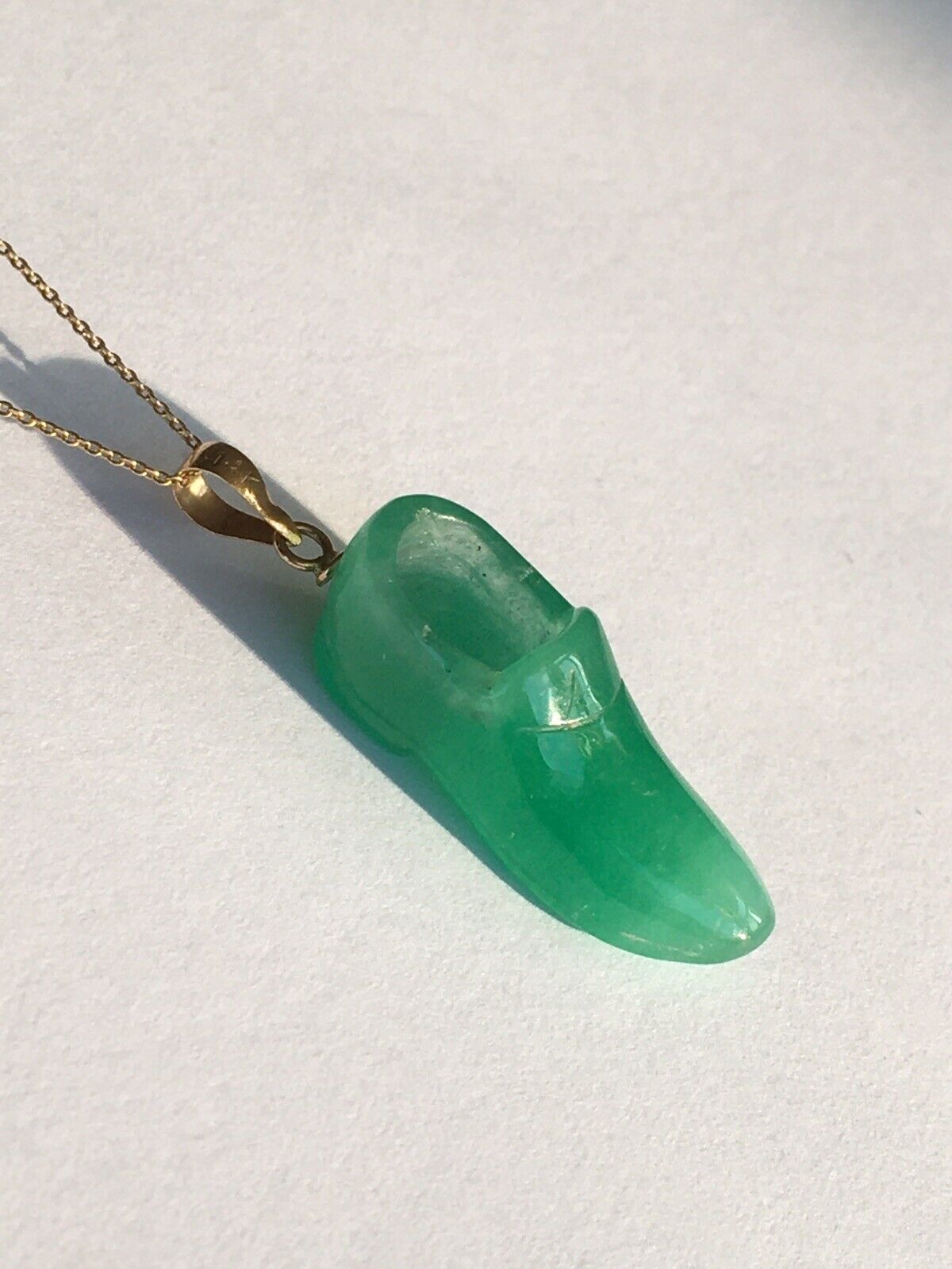 P-4220 New 14k Solid Yellow Gold Natural Quality Green Jade Pendant Lucky Shoe