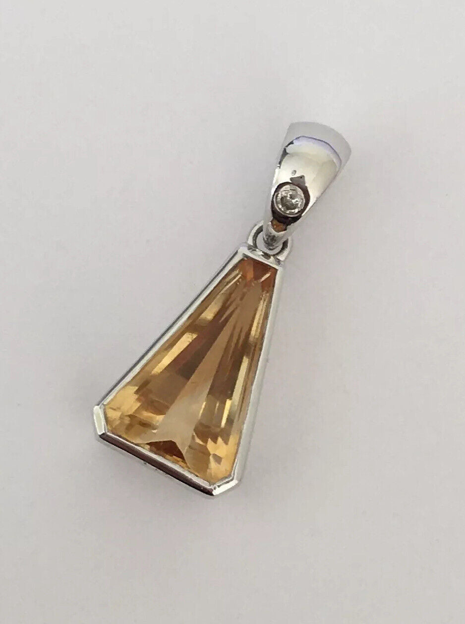 P-4406 New 14k Solid White Gold W/G Triangle Natural Yellow Citrine Diamond Pendant