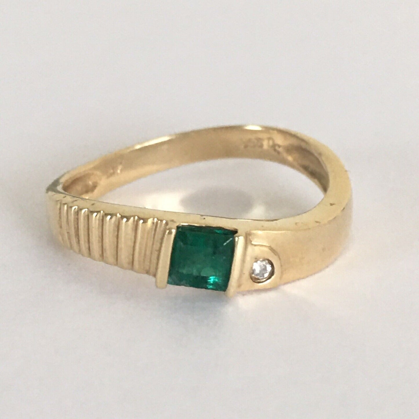 Q10624, New 14k Solid Yellow Gold Y/G Genuine Emerald Diamond Ring, SZ-7