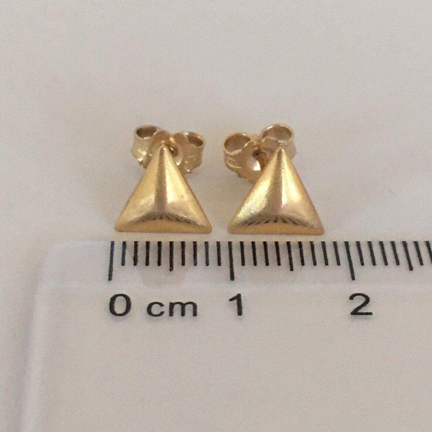 P-0360, New 14k Yellow Gold Earrings Studs Unique Triangle Design